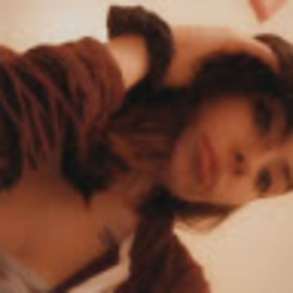 Meet your Posher, Julianne - Picture 1 of 1